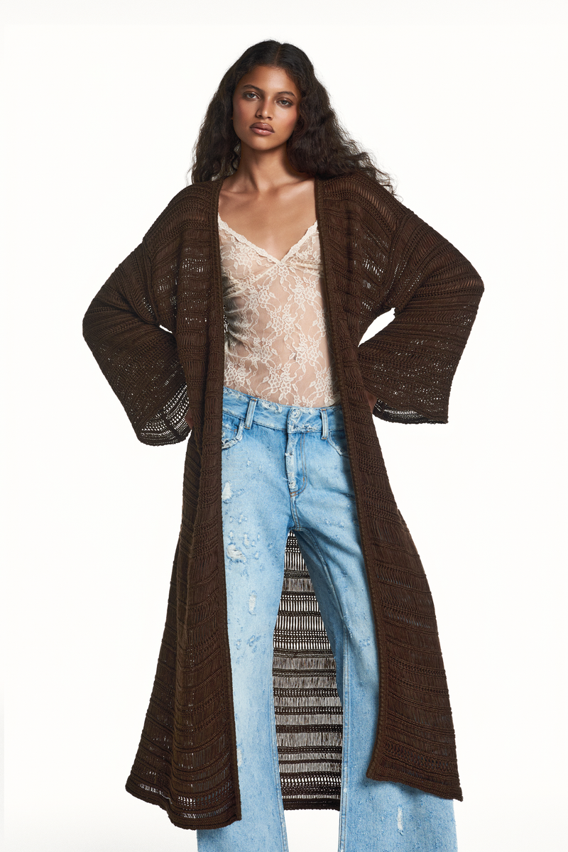 TRICOT LONGO PONTO REDE MARROM