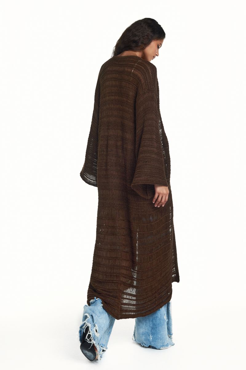 TRICOT LONGO PONTO REDE MARROM