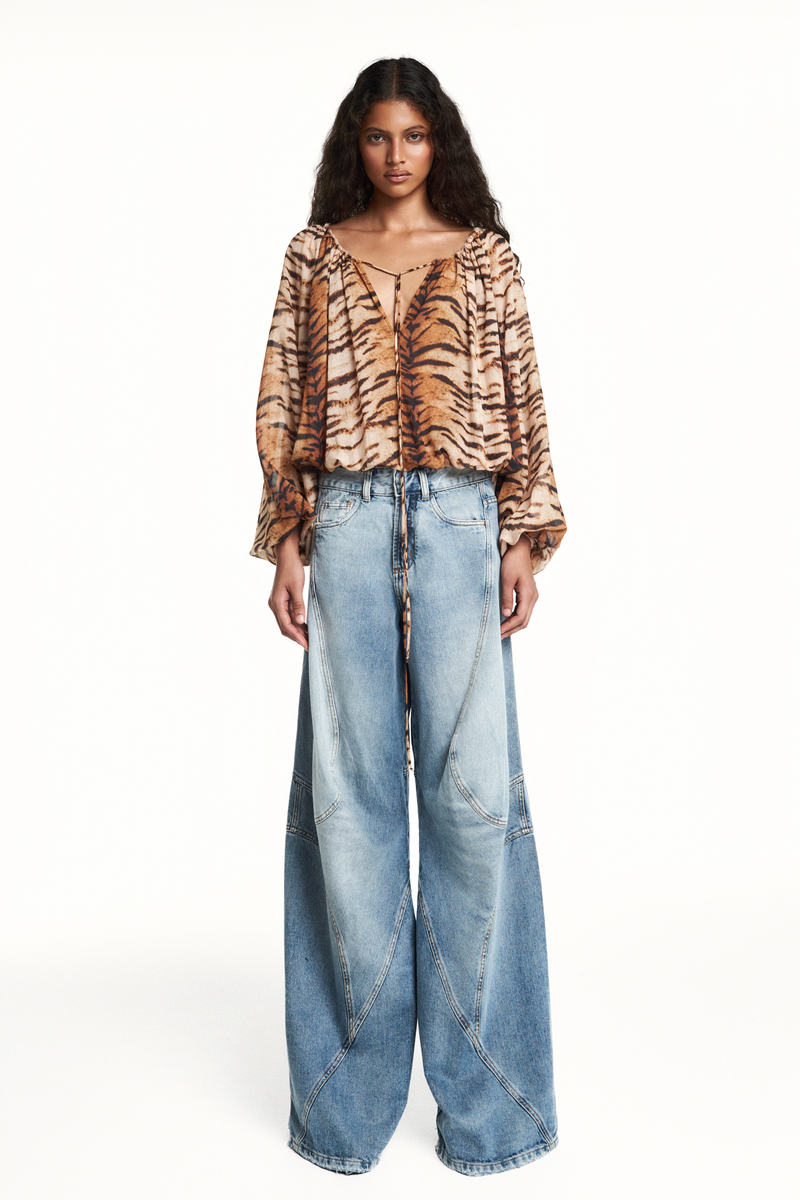 CALÇA JEANS RECORTES