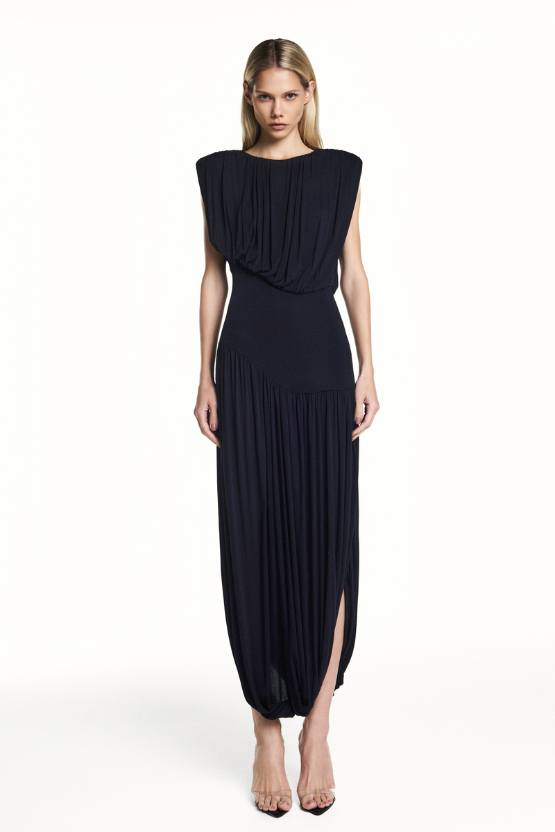 VESTIDO LONGO SEM MANGA SAIA TORCIDA CORPO DRAPEADO PALA CINTURA MALHA PRETA