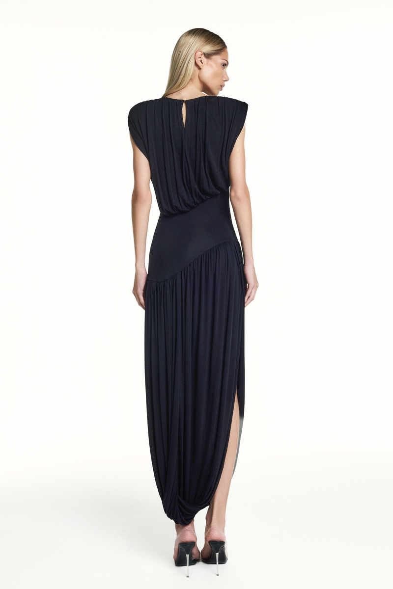 VESTIDO LONGO SEM MANGA SAIA TORCIDA CORPO DRAPEADO PALA CINTURA MALHA PRETA