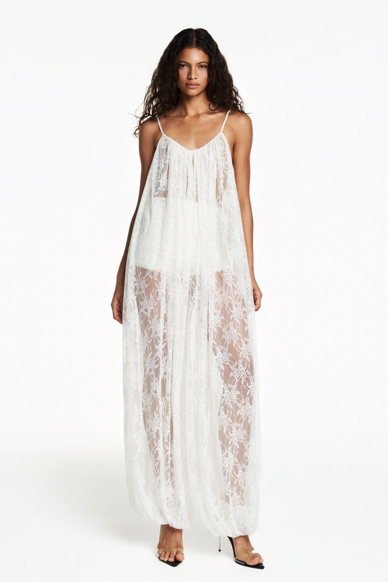 MACACÃO ALÇA ELÁSTICO BARRA RENDA OFF WHITE