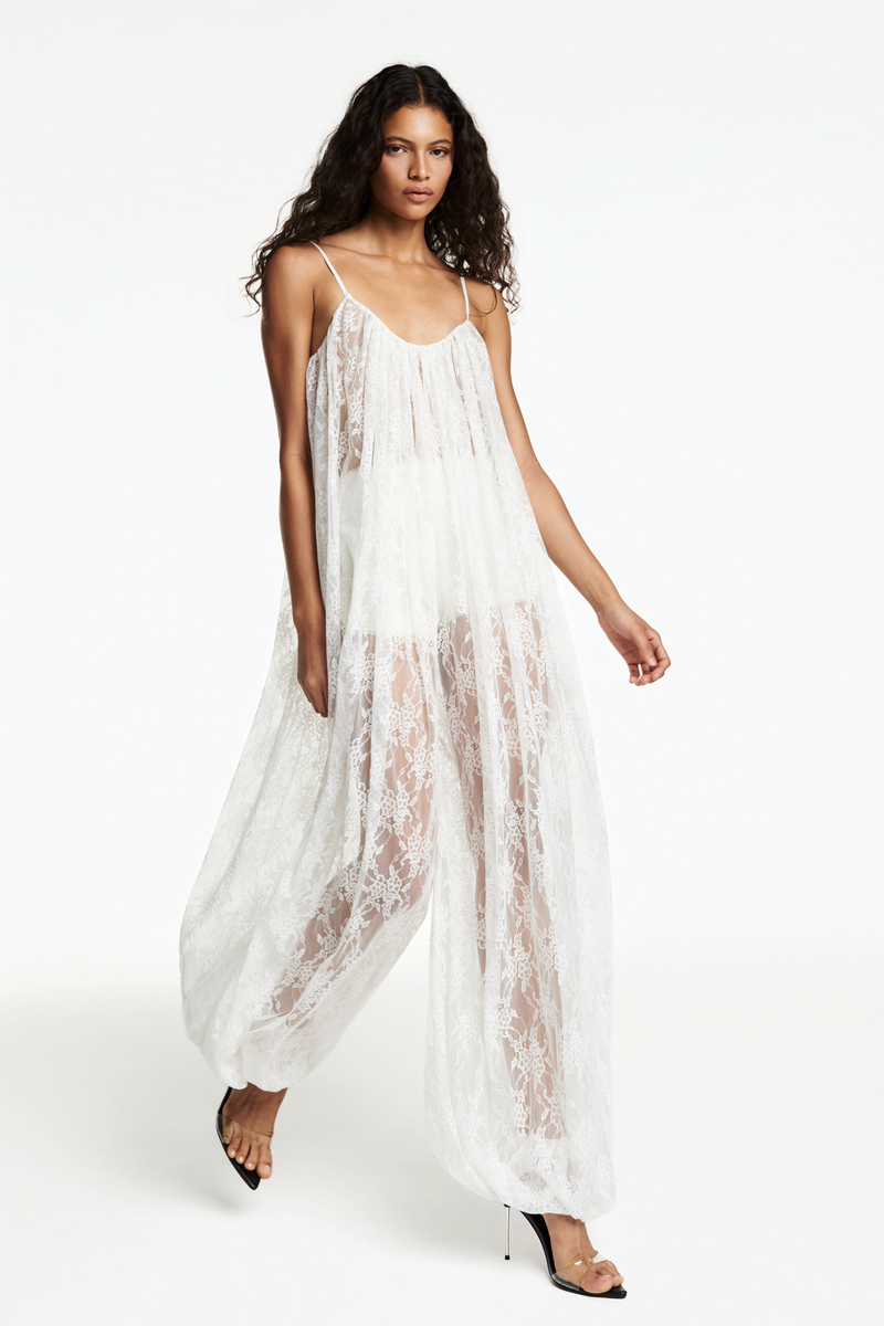 MACACÃO ALÇA ELÁSTICO BARRA RENDA OFF WHITE