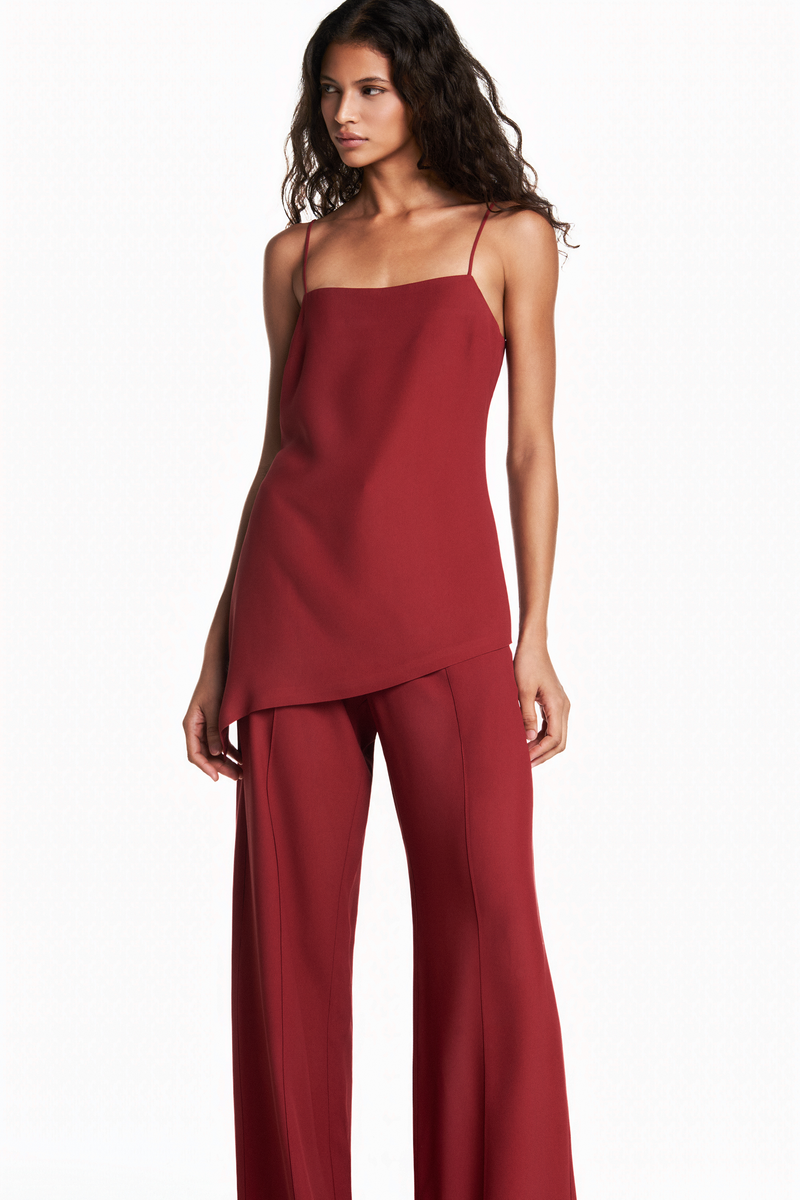 REGATA ASSIMÉTRICA PATOU VERMELHO