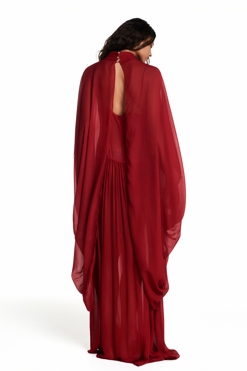 VESTIDO LONGO AMPLO CAPA GEORGETE VERMELHO