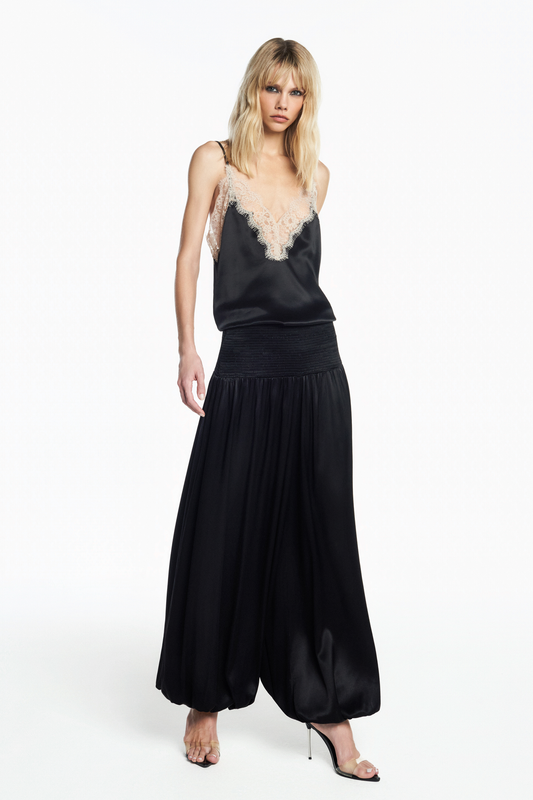 REGATA DECOTE RENDA CETIM PRETO