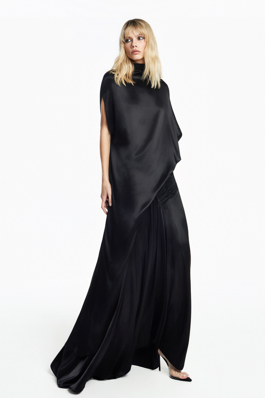 SAIA LONGA DRAPEADO FRONTAL CETIM PRETO