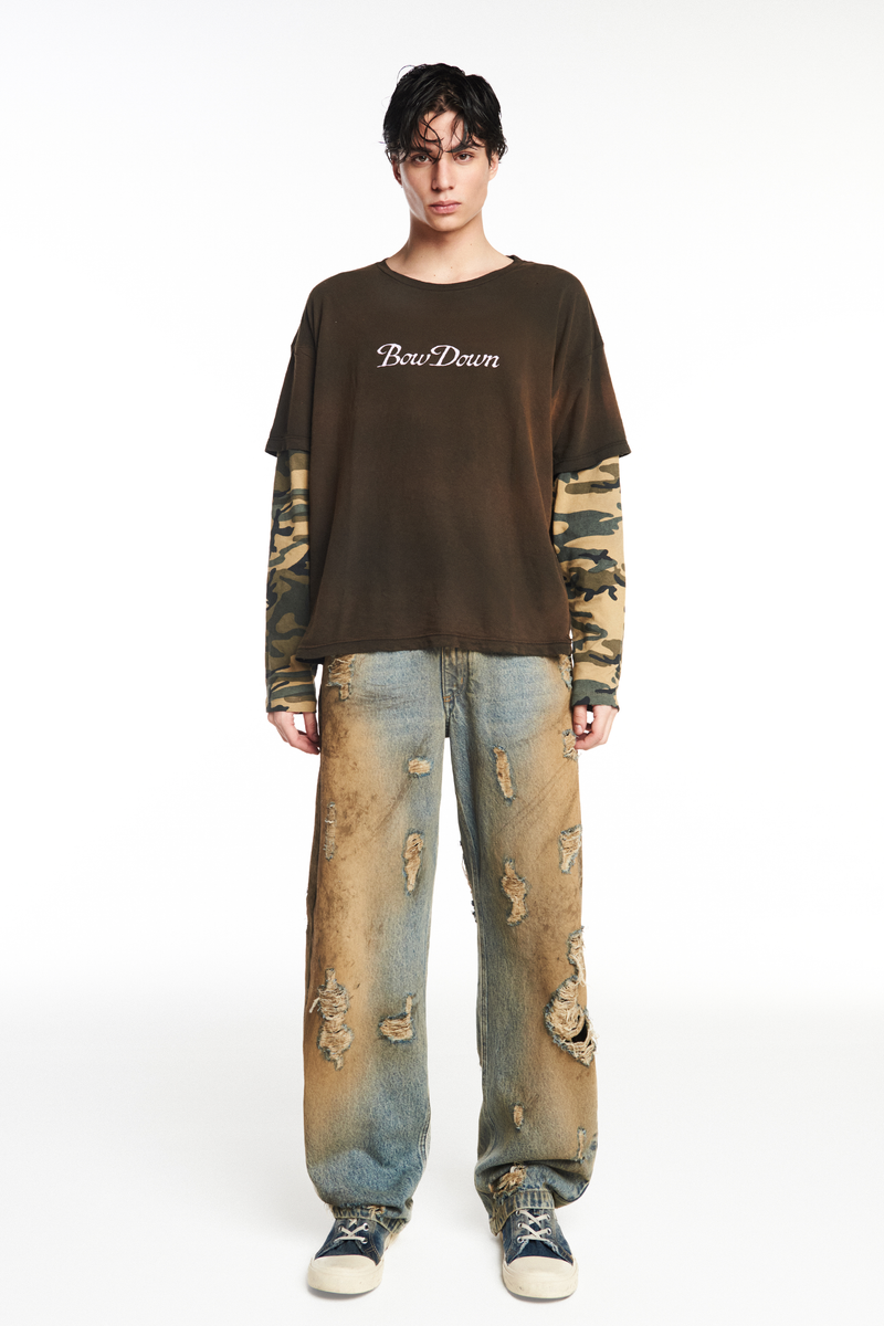 CALÇA JEANS BALLOON MANCHADA COM RASGOS (8952670748899)