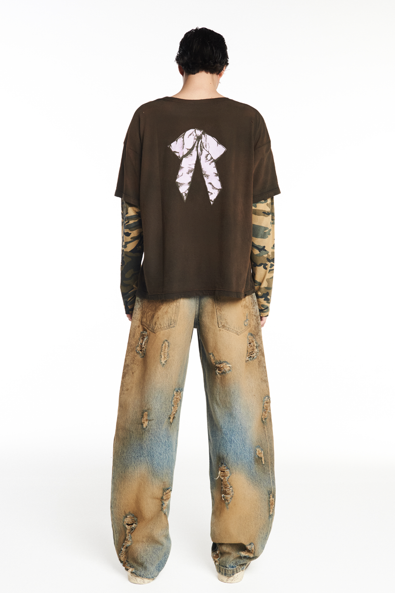 CALÇA JEANS BALLOON MANCHADA COM RASGOS (8952670748899)