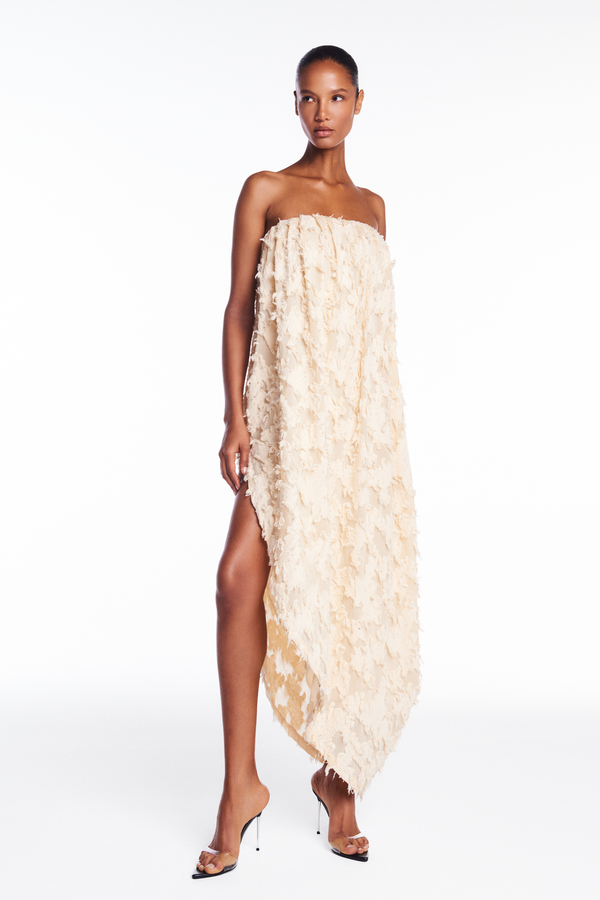 VESTIDO TOMARA QUE CAIA LONGO ASSIMÉTRICO ALGODÃO DEVORÊ MANTEIGA (8950211576035)