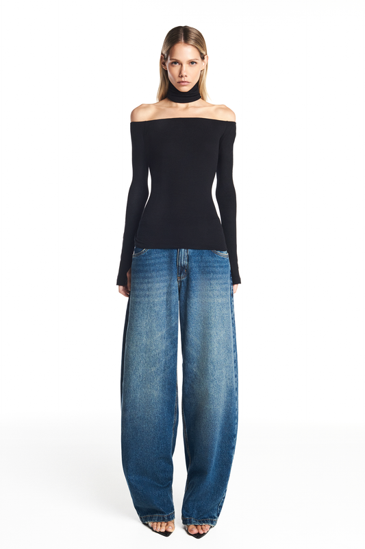 BLUSA DECOTE GOLA FALSA MALHA PRETA (8930458665187)
