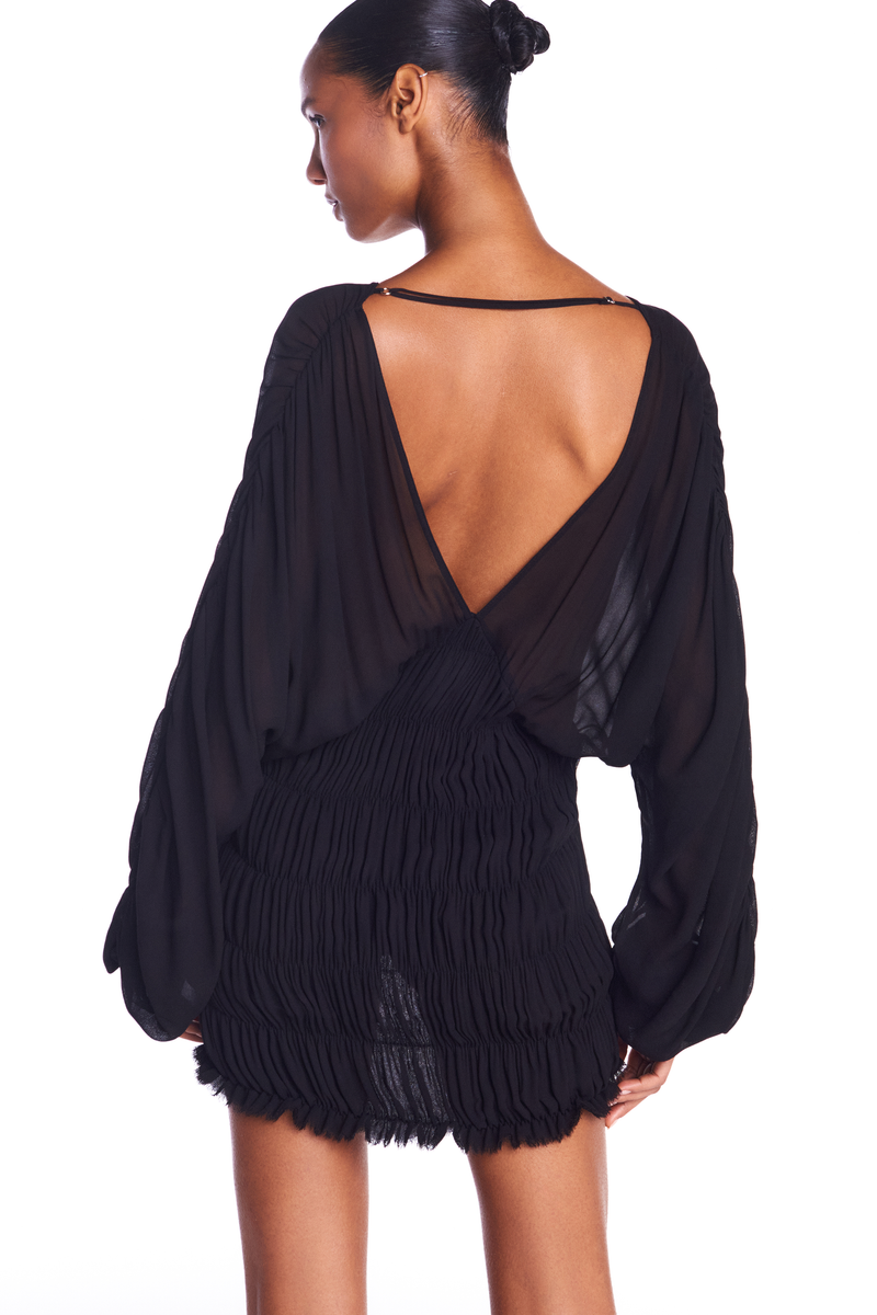 VESTIDO CURTO MANGA LONGA CORPO LASTEX GEORGETE PRETO (8950209380579)