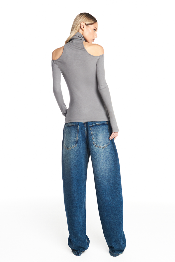 BLUSA DECOTE GOLA FALSA MALHA CINZA ESCURO (8930458534115)