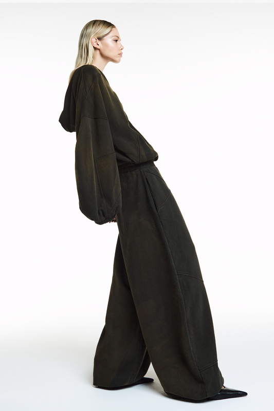 CALÇA MOLETOM RECORTES VERDE MILITAR ESTONADO (8838228836579)