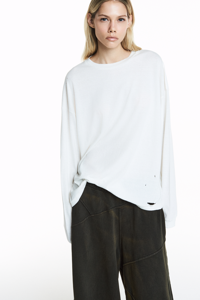 CAMISETA MANGA LONGA DESTROYED OFF WHITE (8838229885155)
