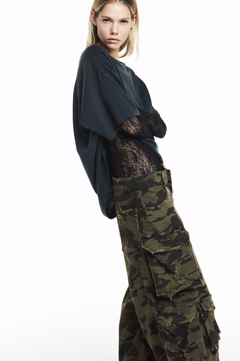 CALÇA CARGO 12 BOLSOS SARJA CAMUFLADA (8838238011619)