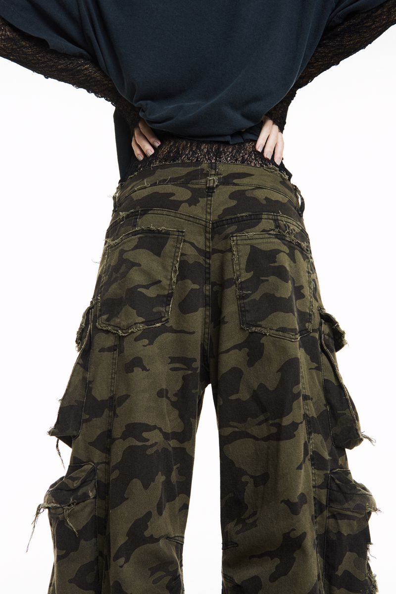 CALÇA CARGO 12 BOLSOS SARJA CAMUFLADA (8838238011619)