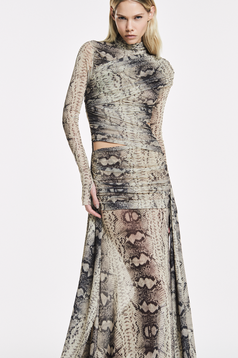 VESTIDO LONGO GOLA ALTA MANGA LONGA TRANSPASSES TULE COBRA (8838232047843)