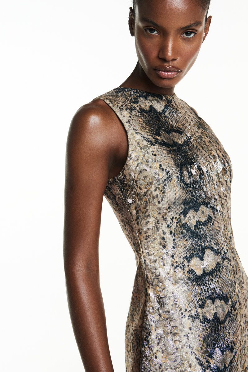 VESTIDO CURTO TUBO SEM MANGA JACQUARD COBRA (8838231818467)
