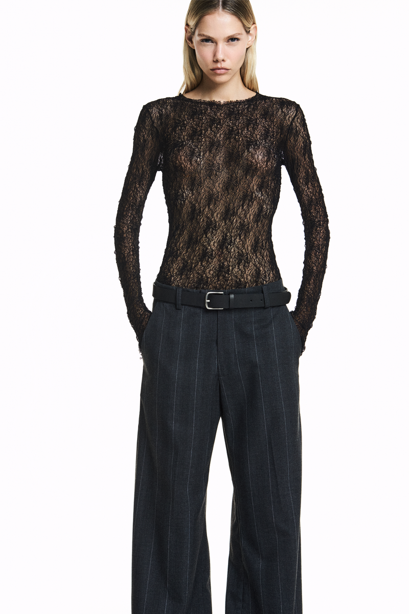 BLUSA MANGA LONGA RENDA PRETA (8838227853539)