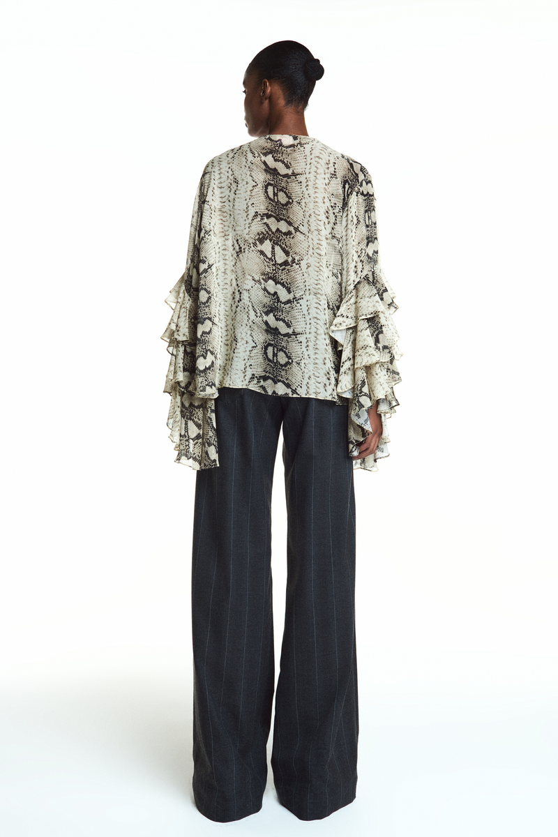 BLUSA DECOTE V BABADOS MANGAS GGT COBRA (8838226870499)