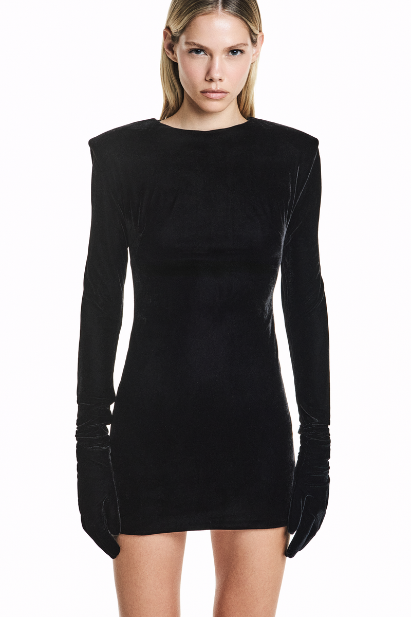 VESTIDO CURTO MANGA LONGA LUVAS VELUDO PRETO (8838231425251)
