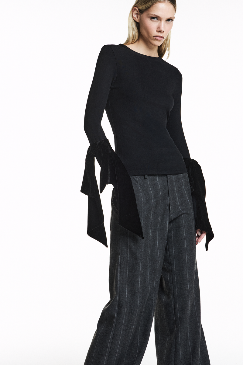 BLUSA JERSEY LAÇOS VELUDO MANGAS PRETO (8841892069603)
