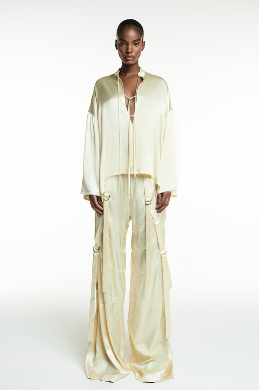 BATA AMARRAÇÕES CETIM CREME (8838226313443)