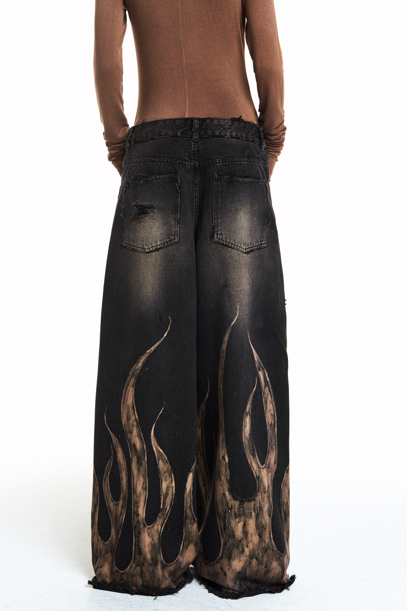 CALÇA JEANS DIRTY BLACK FOGO PINTADO À MÃO (8838228672739)