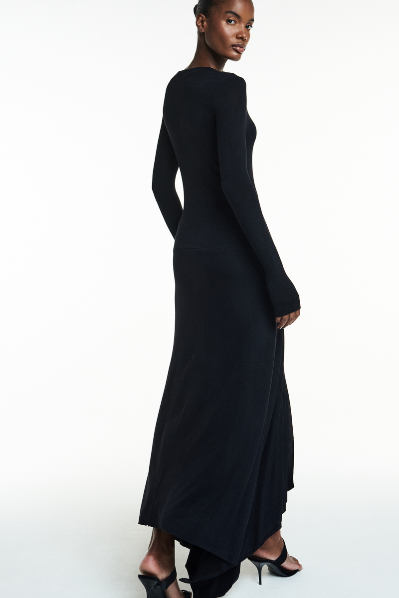 VESTIDO LONGO MANGA LONGA FENDA FRONTAL MALHA PRETA (8838232309987)