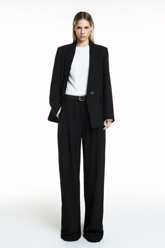 CALÇA ALFAIATARIA PREGAS CREPE PATOU PRETO (8809476915427)