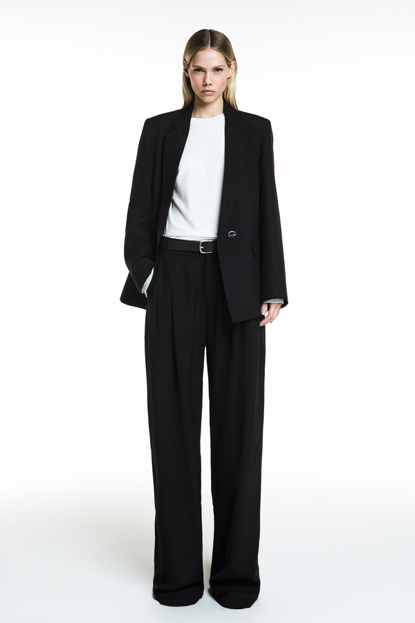 CALÇA ALFAIATARIA PREGAS CREPE PATOU PRETO (8809476915427)