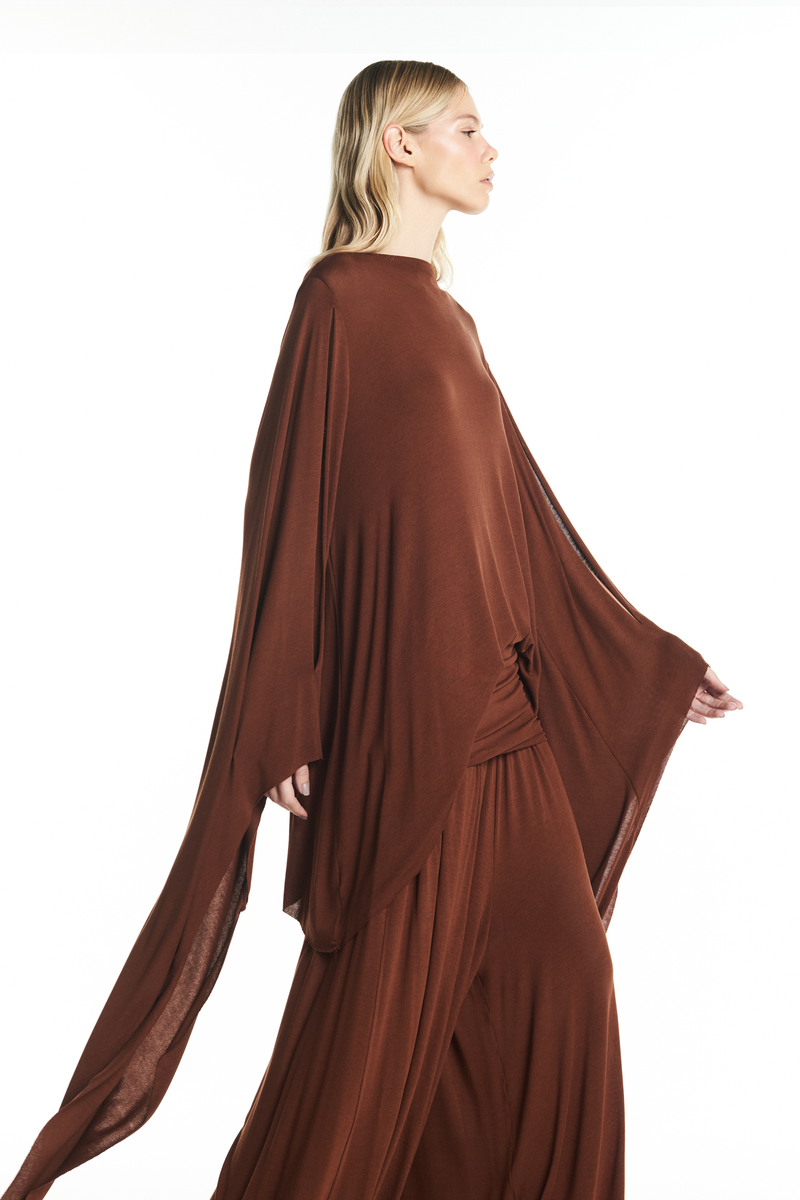 BLUSA AMPLA MANGA COM PONTA MALHA MARROM (8928979910883)