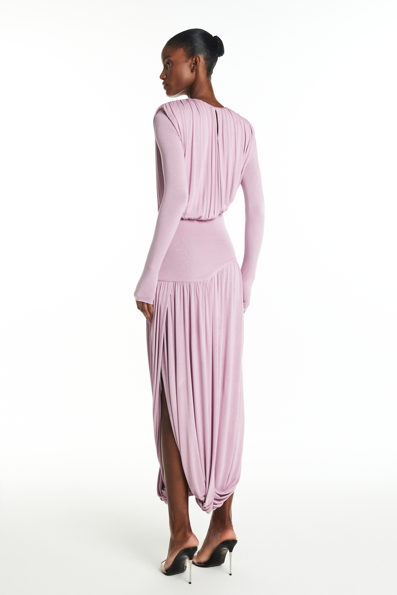 VESTIDO LONGO MANGA LONGA SAIA TORCIDA CORPO DRAPEADO MALHA LAVANDA (8928999506147)