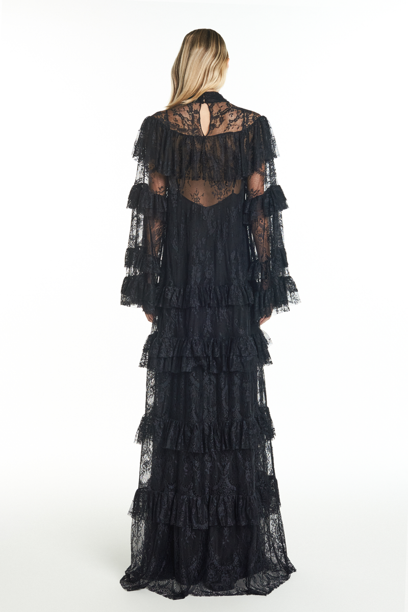 VESTIDO LONGO GOLA ALTA BABADOS RENDA PRETO (8928999375075)