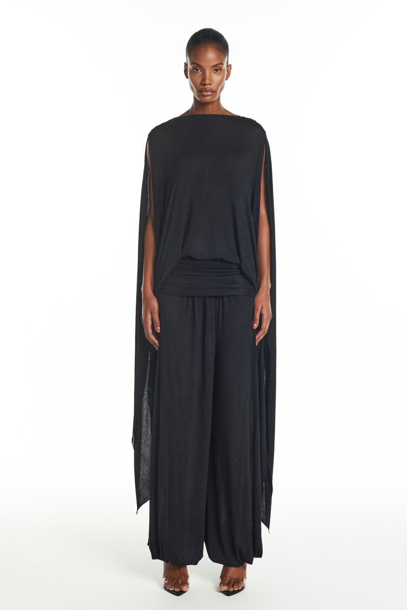 BLUSA AMPLA MANGA COM PONTA MALHA PRETA (8928980074723)