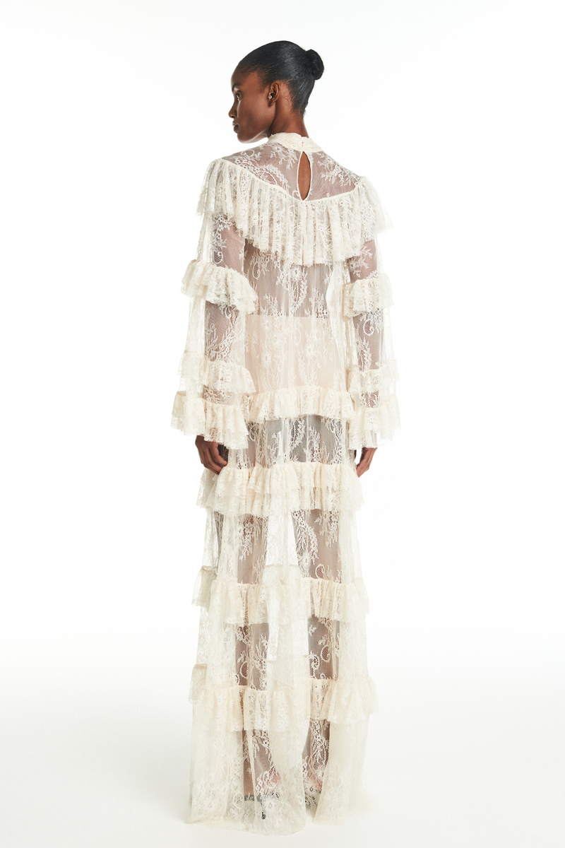 VESTIDO LONGO GOLA ALTA BABADOS RENDA OFF WHITE (8928998031587)