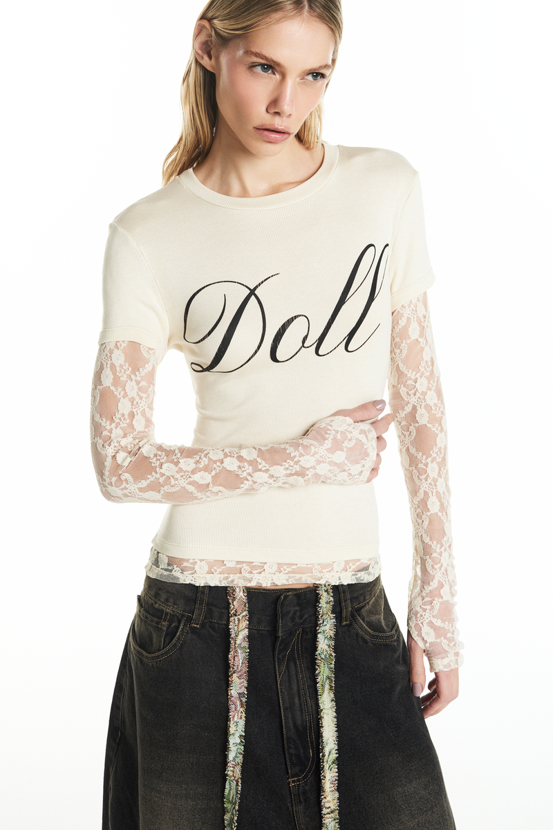 CAMISETA SOBREPOSIÇÃO MANGA RENDA OFF WHITE DOLL (8928989315299)