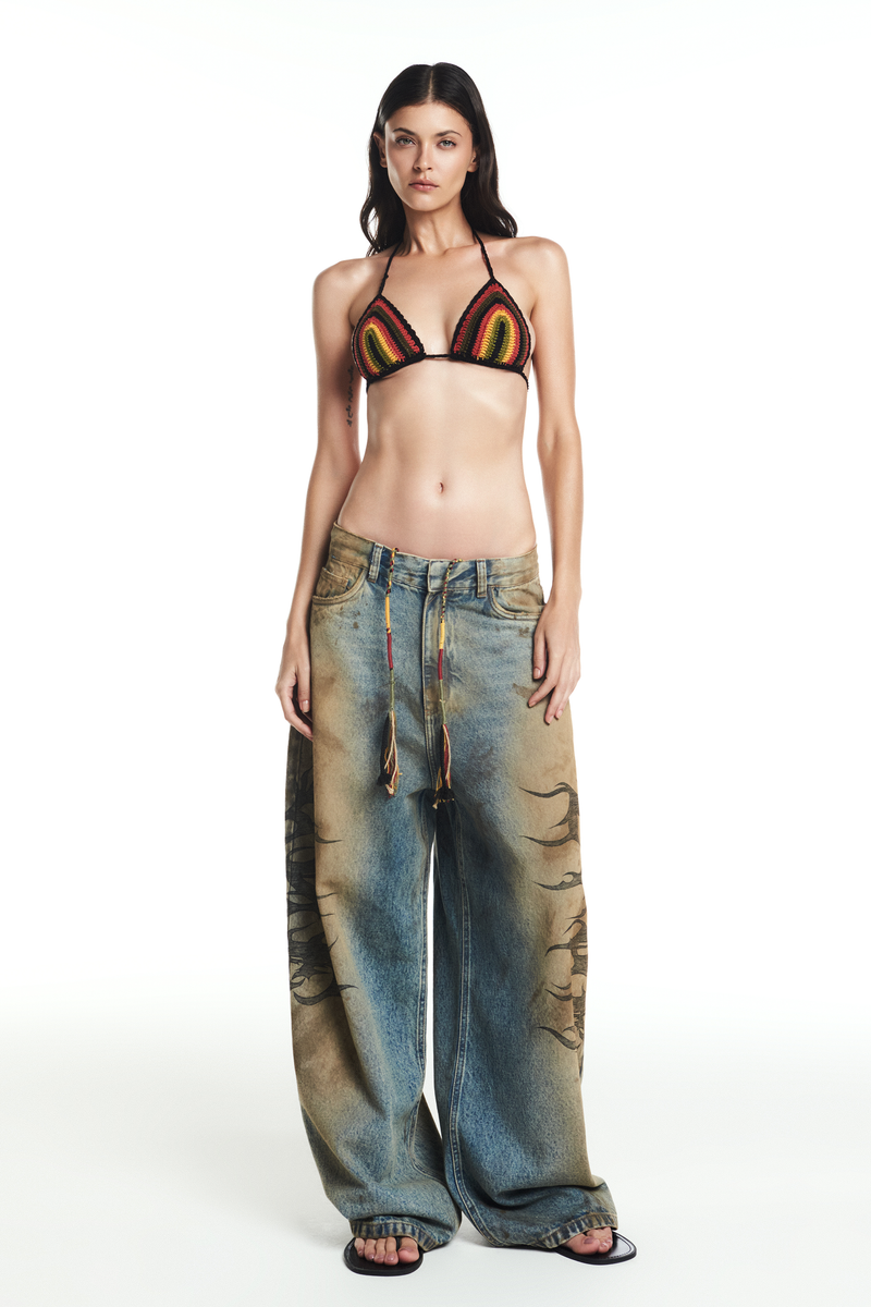 CALÇA JEANS ONE LOVE PINTADA À MÃO (8864518439139)