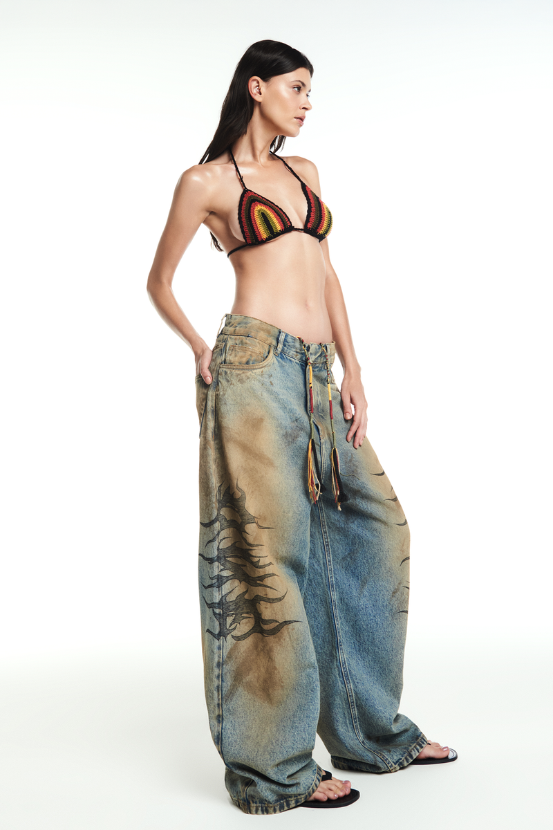 CALÇA JEANS ONE LOVE PINTADA À MÃO (8864518439139)