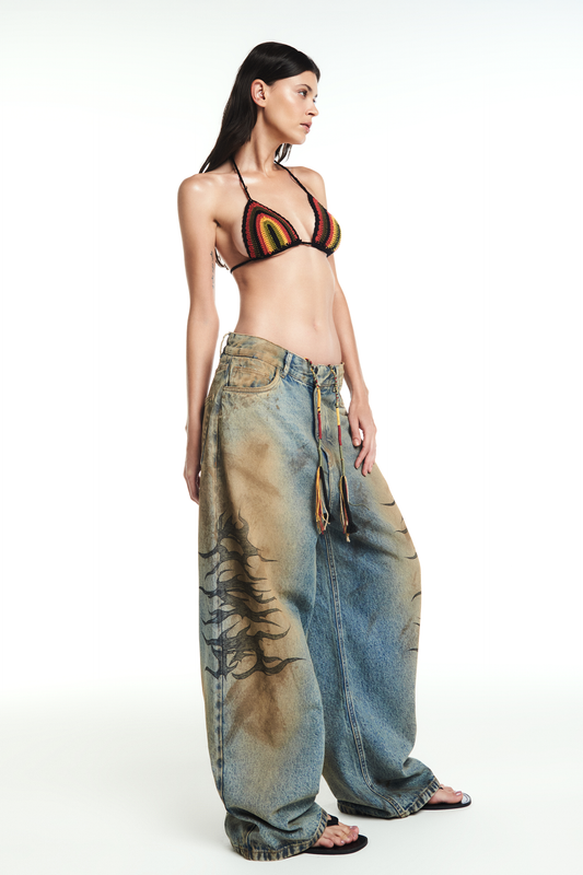 CALÇA JEANS ONE LOVE PINTADA À MÃO (8864518439139)