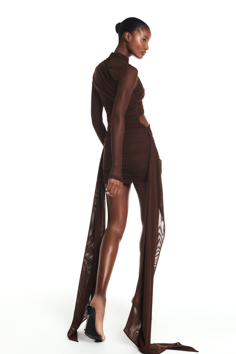 VESTIDO CURTO GOLA ALTA MANGA LONGA TRANSPASSES TULE MARROM (8864520044771)