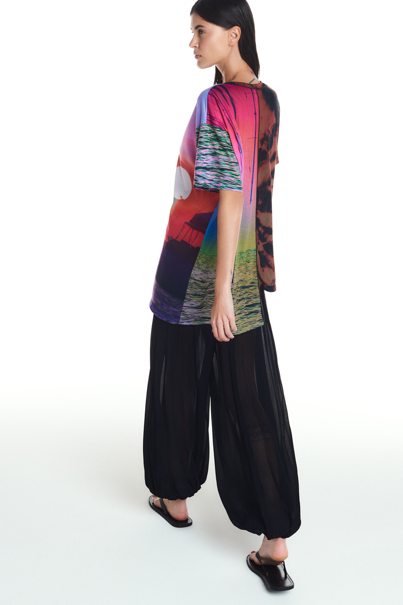CAMISETA PATCHWORK POR DO SOL (8905757163747)