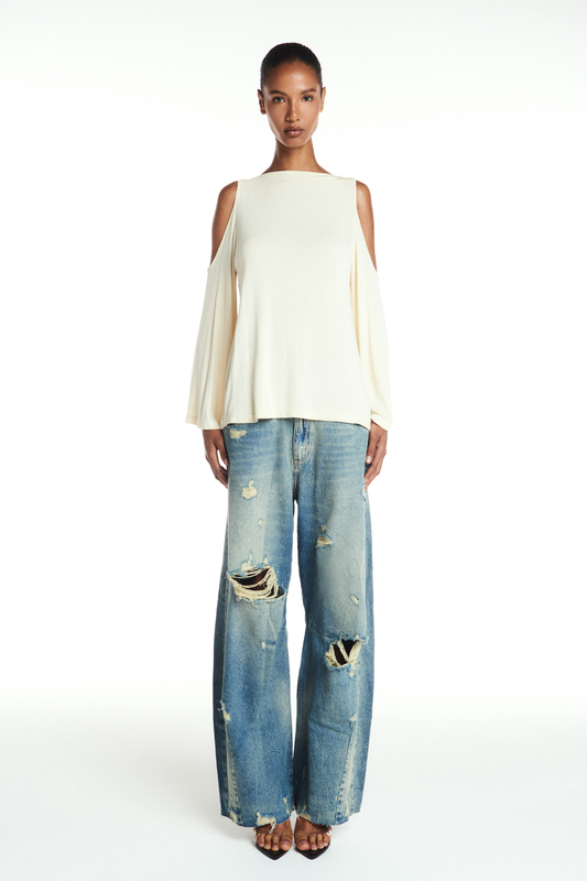 BLUSA AMPLA MANGA LONGA ABERTURA OMBRO MALHA MANTEIGA (8904896348387)