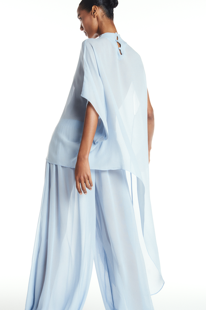 BLUSA KAFTAN ASSIMÉTRICA GEORGETE AZUL CLARO (8904896807139)