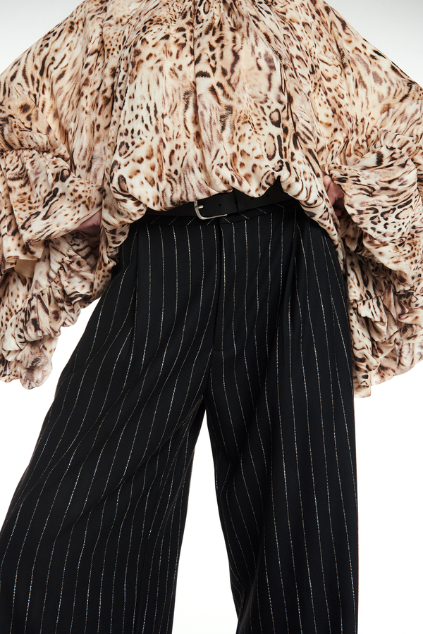 CALÇA ALFAIATARIA PREGAS RISCA DE GIZ PRETA (8904897462499)