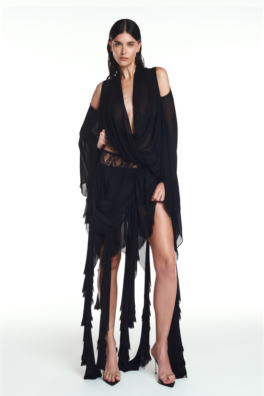 MINI SAIA BABADOS ASSIMÉTRICOS GEORGETE PRETO (8905757425891)