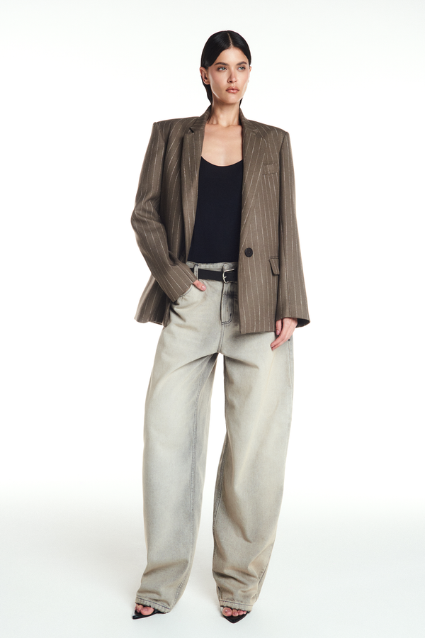 BLAZER ALFAIATARIA RISCA DE GIZ MARROM (8904896053475)