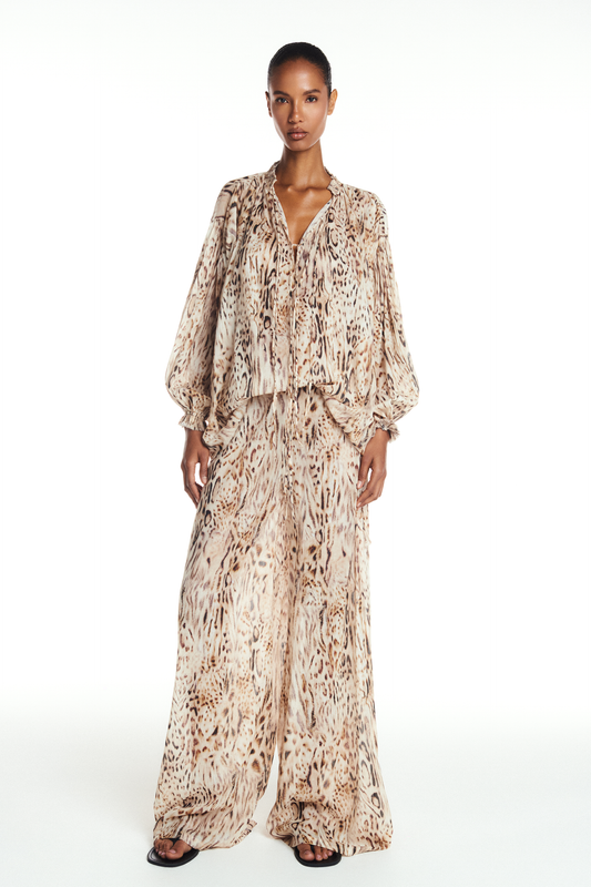 BATA AMPLA ALGODÃO ONÇA (8904895987939)