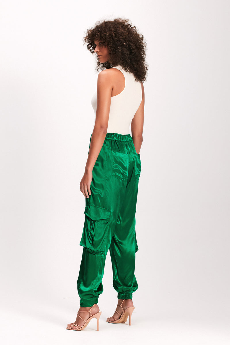 CALÇA CARGO CETIM VERDE (7893684453603)